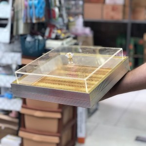 مضيفة معمول خشب مع غطا اكريليك مربعة مضيفة معمول خشب مع غطا اكريليك مربعة